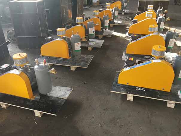 回轉(zhuǎn)風(fēng)機 羅茨風(fēng)機廠家發(fā)貨海南鑫仟順XQSSR100羅茨鼓風(fēng)機(圖1)